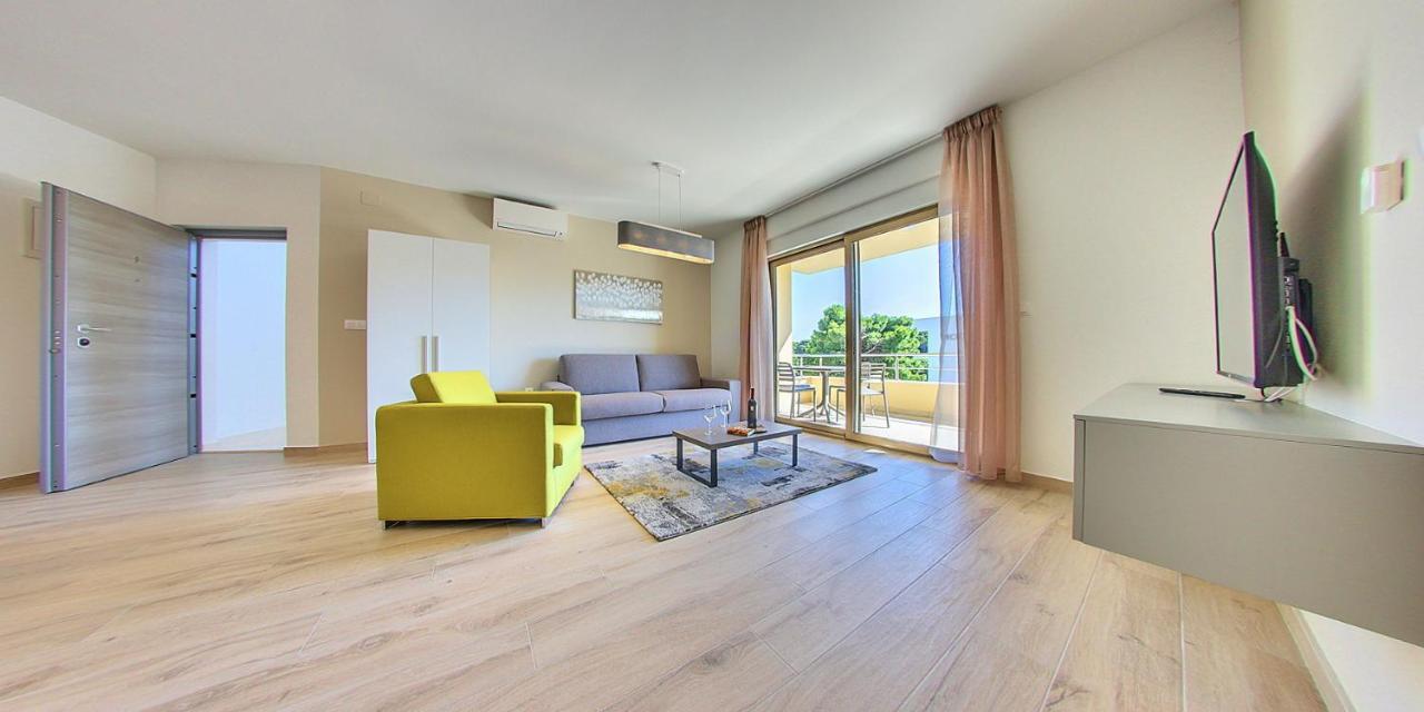 Modo Apartments Pola Esterno foto