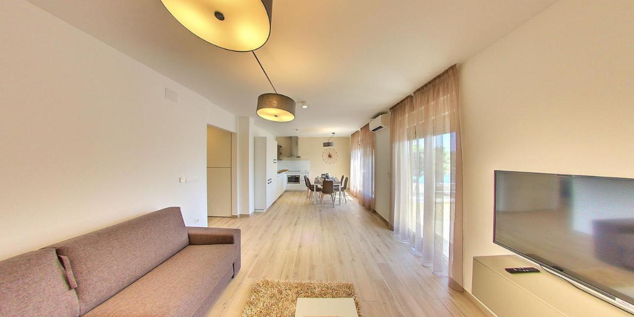 Modo Apartments Pola Esterno foto