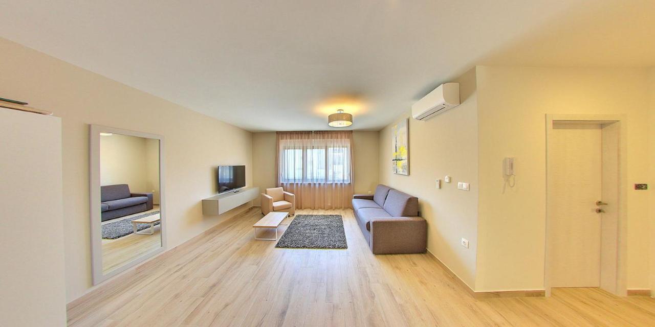 Modo Apartments Pola Esterno foto